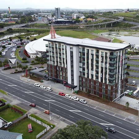 Ramada Suites By Wyndham Auckland Manukau Pacfic Centre Extérieur photo