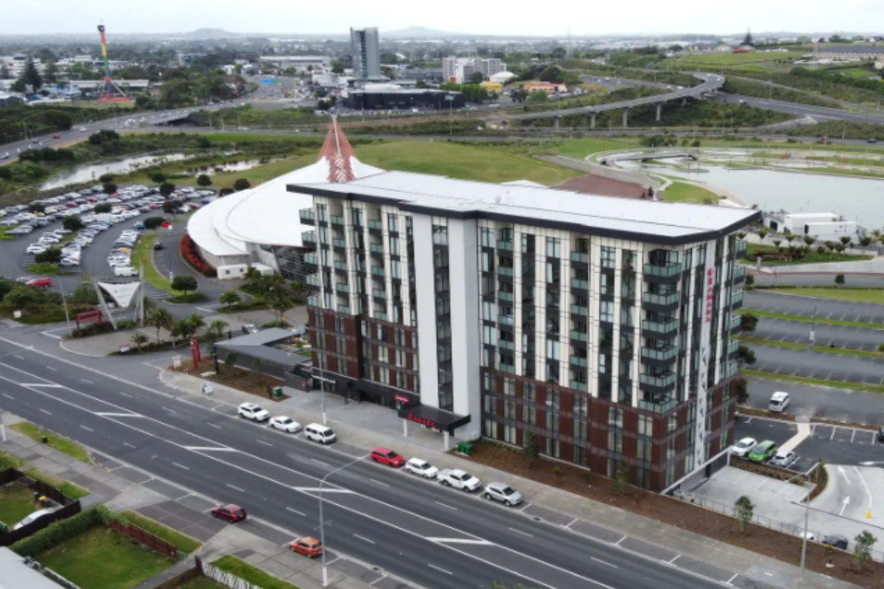 Ramada Suites By Wyndham Auckland Manukau Pacfic Centre Extérieur photo