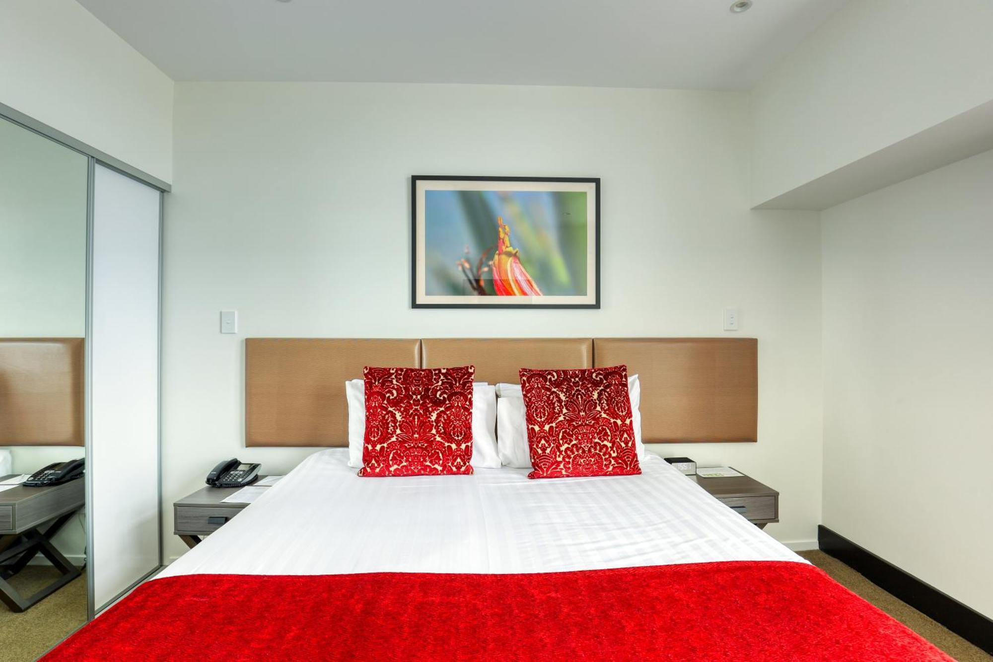 Ramada Suites By Wyndham Auckland Manukau Pacfic Centre Extérieur photo
