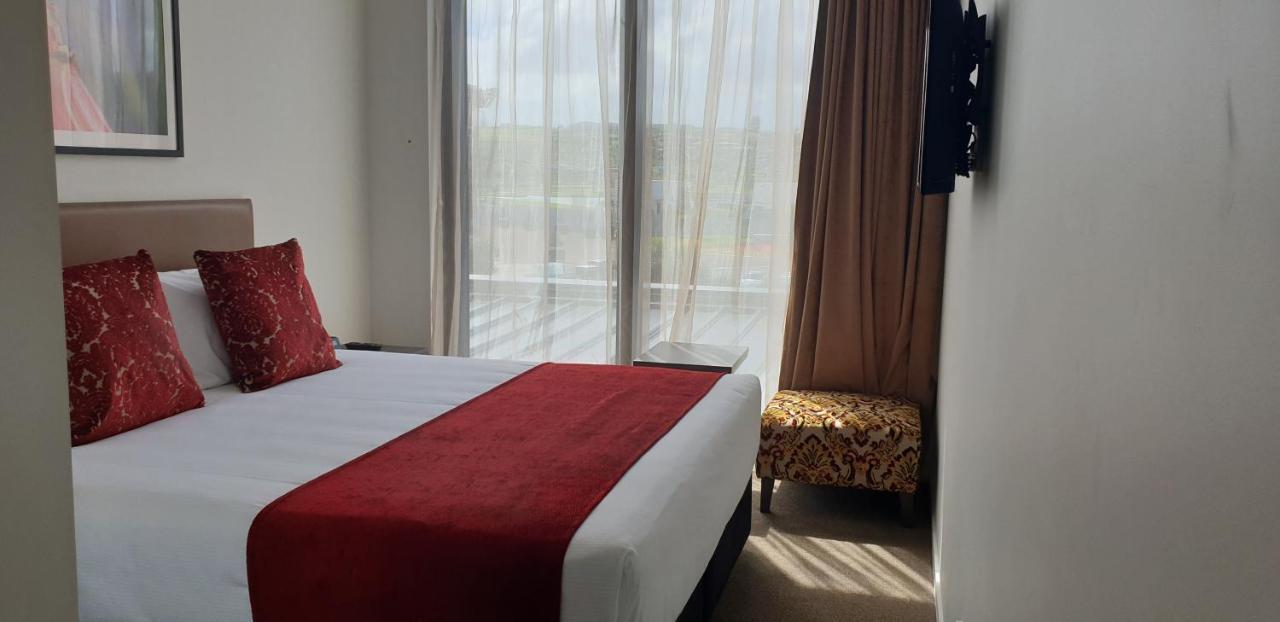 Ramada Suites By Wyndham Auckland Manukau Pacfic Centre Extérieur photo