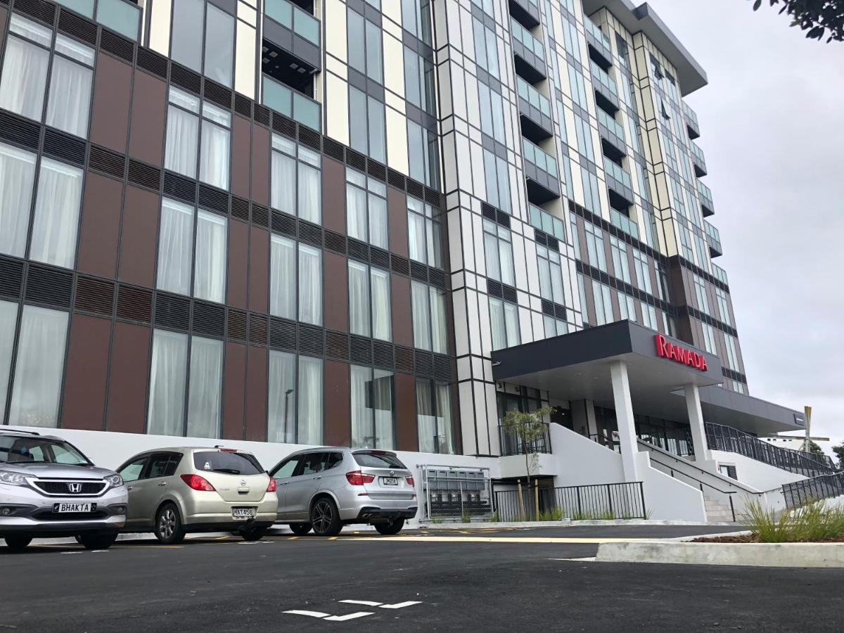 Ramada Suites By Wyndham Auckland Manukau Pacfic Centre Extérieur photo