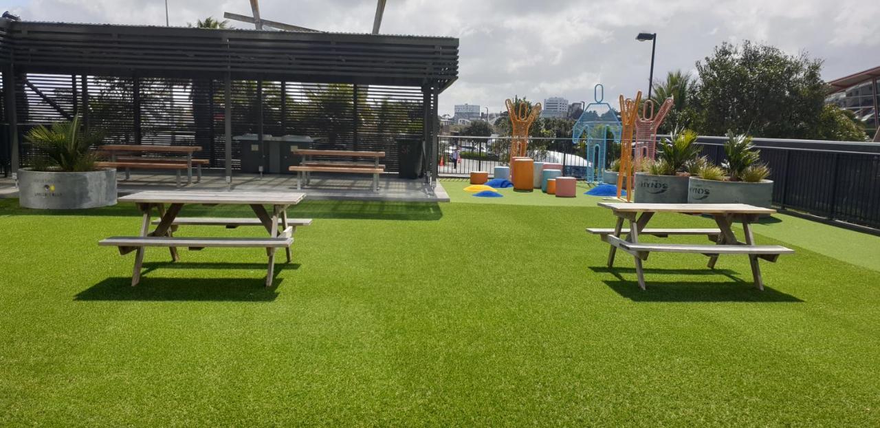 Ramada Suites By Wyndham Auckland Manukau Pacfic Centre Extérieur photo